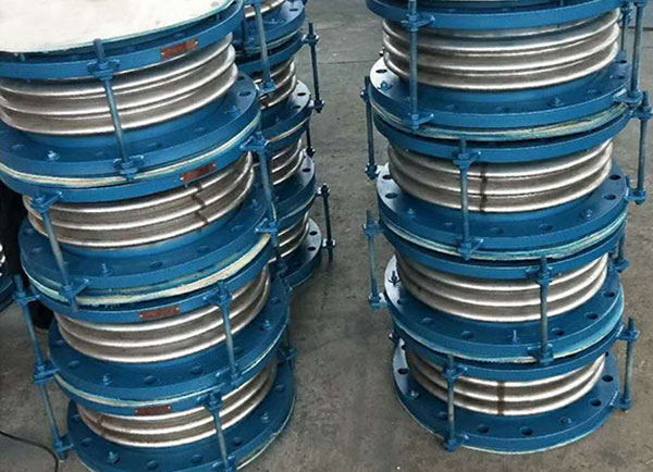 Tetrafluoride Expansion Joint with Steel Lining